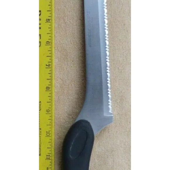 Set of 2/ knives MIRACLE BLADE III Stainless Serrated
Bread/Carving Knife T20 - Picture 5 of 7